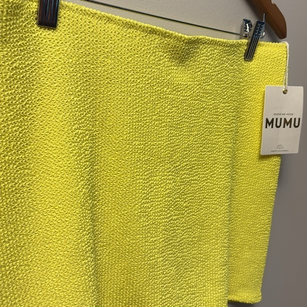NWT Show Me Your Mumu Mary Highlighter Yellow Mini-Skirt Scrunch Size Medium - Picture 3 of 6